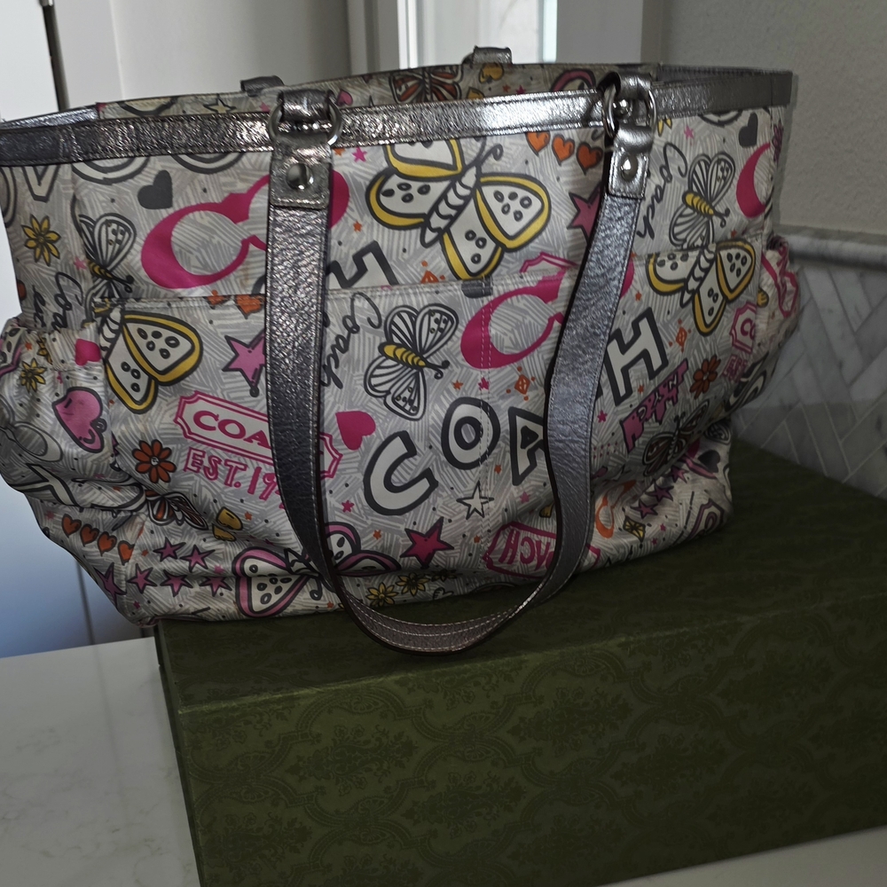 Coach Butterfly Large Bandana Grafitti Bag Purse With Beautiful Silk Coach Scarf - Picture 3 of 11